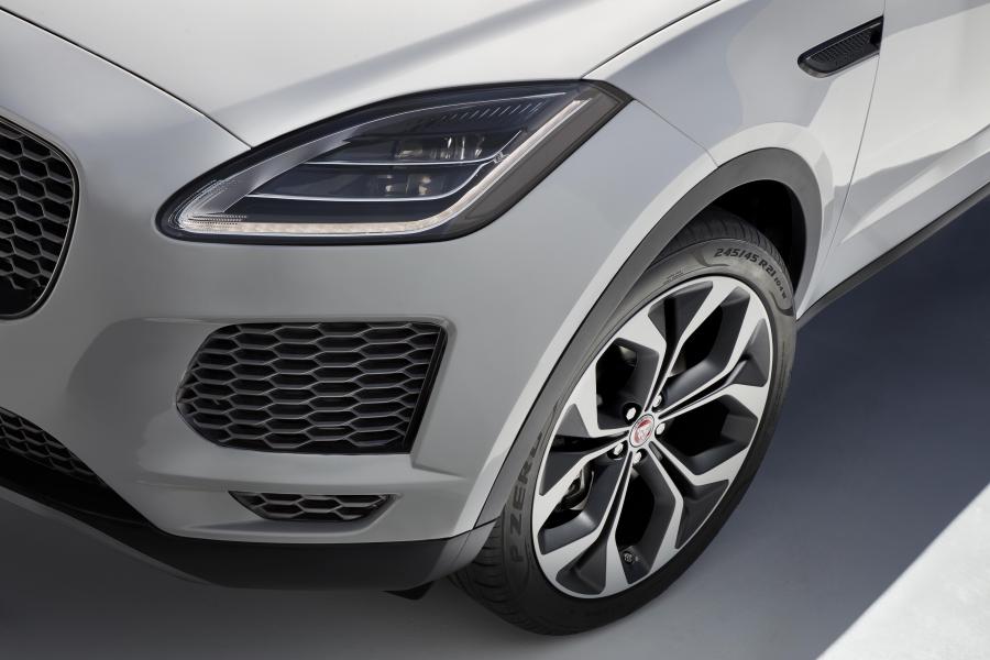 Детали экстерьера Jaguar E-Pace 2017 года  (WW) (фото 11 из 67)